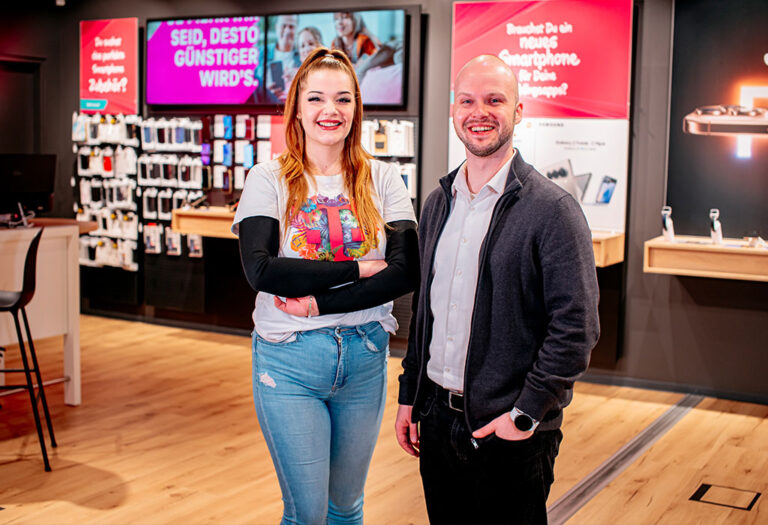 Janosch Auch, Celina Heine, Verkaufsberater - Welkona - Ihr Telekom Partner in Leuna