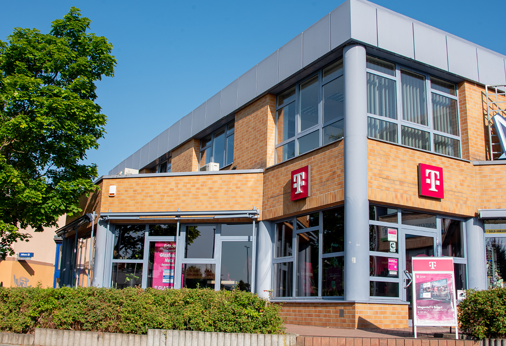 Shop, Außenansicht Welkona - Ihr Telekom Partner in Wolfen